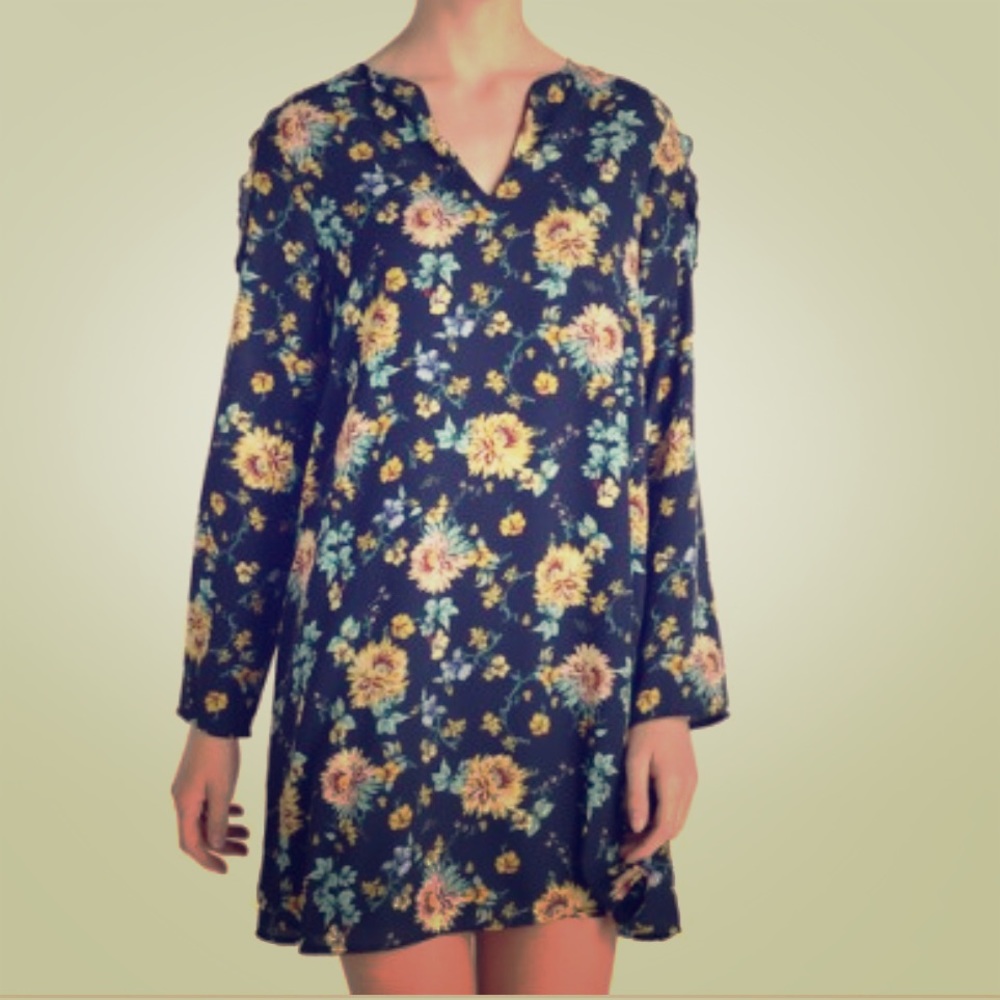 Formula 🌼 Blue Floral Long Sleeve short dress